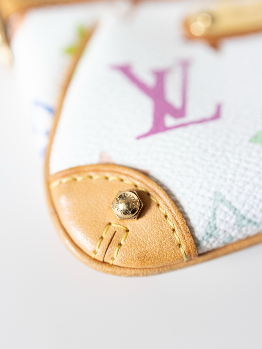 Louis Vuitton Multicolor vintage Murakami Monogram White Mini Pochette - Picture 7 of 12
